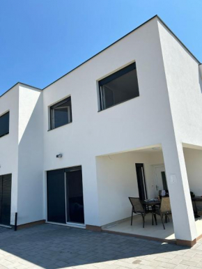 Ujo Marko House